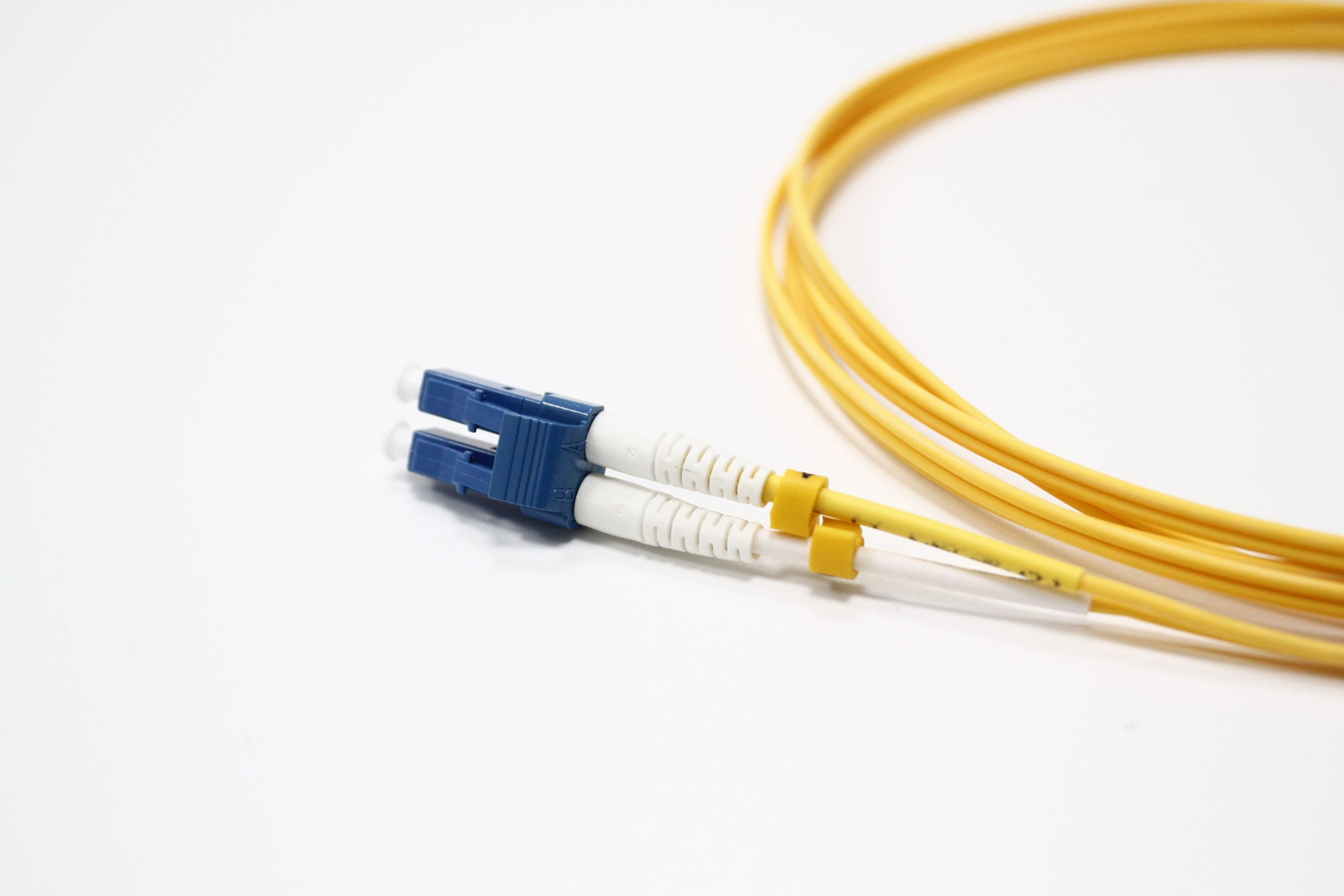 Duplex Single‑Mode Fiber Optic Patch Cable (DX, OS2, 9/125 μm